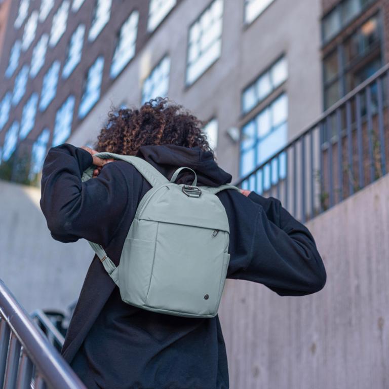 Pacsafe CX ECONYL® Fabric 防盜隨身後背包(8L)-沁心藍