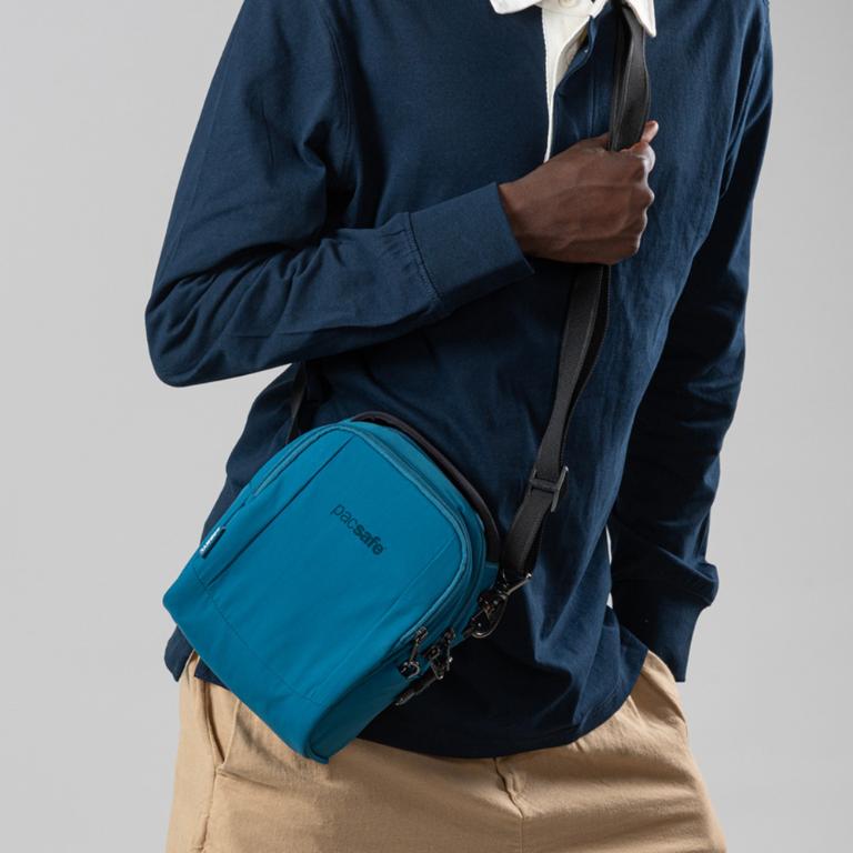 Pacsafe LS100 ECONYL® Fabric 都市防盜斜肩包 LS100(3L)-潮汐藍