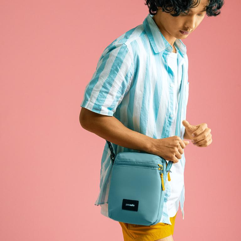 Pacsafe Go 隨行防盜斜背小方包 4.5L-沁心藍