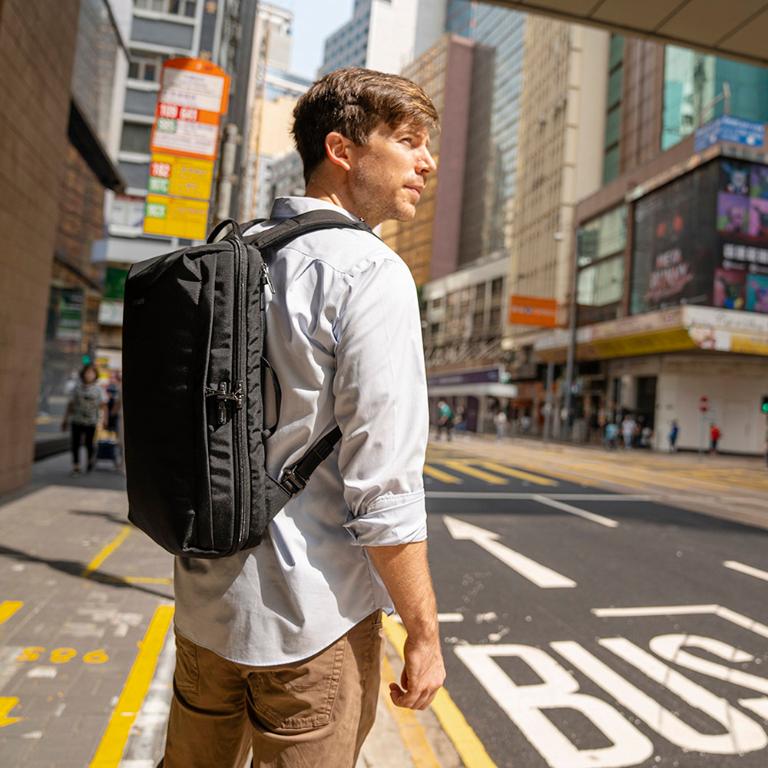 Pacsafe  X 城市商務 防盜16吋電腦後背包 (18L)-黑色