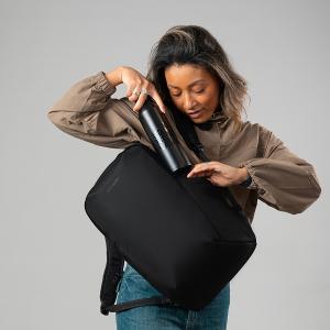 Pacsafe V 25L 城市探險防盜後背包 25L-黑色