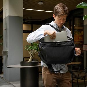 Pacsafe  X 城市商務 防盜16吋電腦後背包 (18L)-黑色