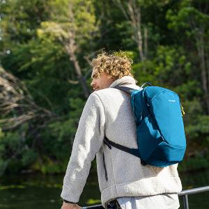 Pacsafe ECO 防盜登山後背包 (18L)-黑色