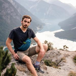 Pacsafe ECO 防盜側背胸腰包 (3.5L)-黑色