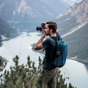 Pacsafe ECO 防盜登山後背包 (25L)-潮汐藍