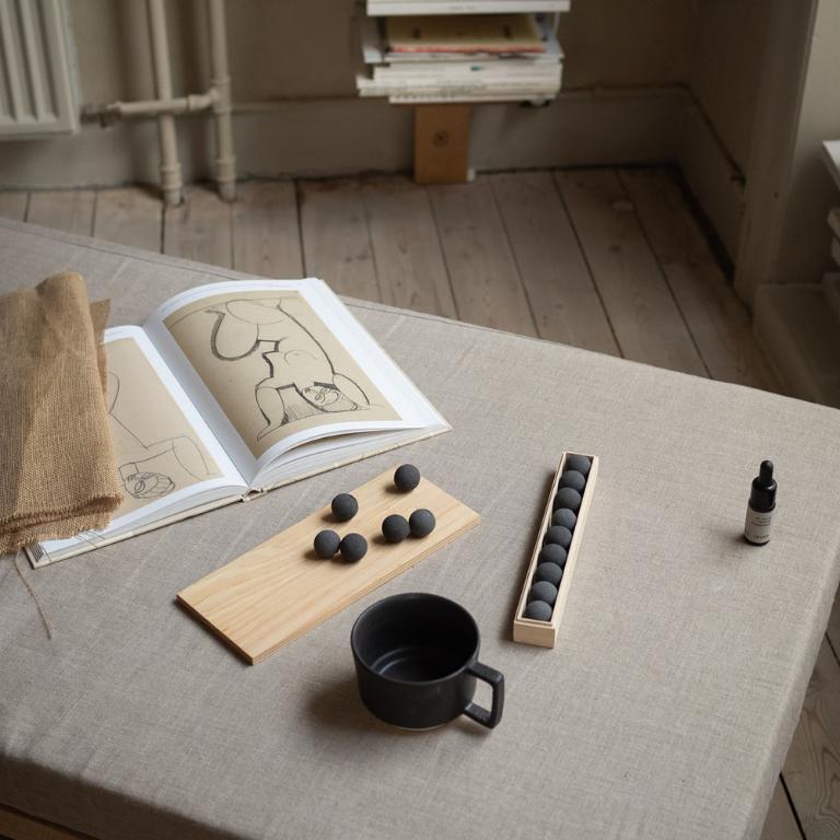 FRAMA 球體擴香 - 1917 (黑炭/土)