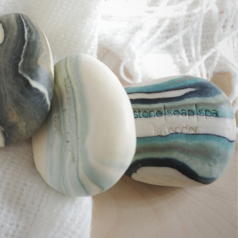 靜默如初 鵝卵石香氛輕柔磨砂皂 232