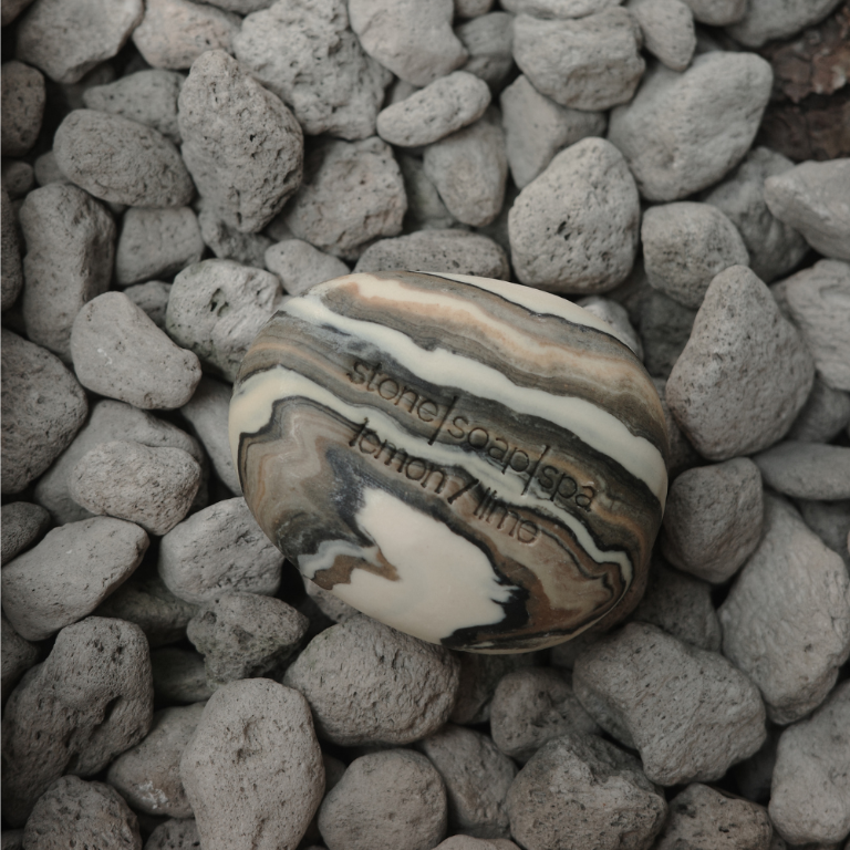 蔥鬱長假 鵝卵石香氛輕柔磨砂皂 287