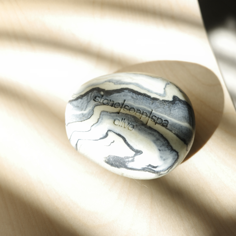 綠野遐思 鵝卵石香氛輕柔磨砂皂 720