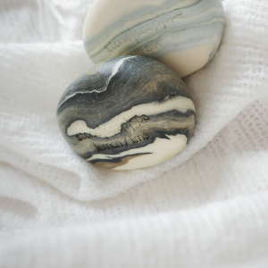 蔥鬱長假 鵝卵石香氛輕柔磨砂皂 287