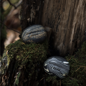 夜幕精靈(24K金箔版) 鵝卵石香氛輕柔磨砂皂 396