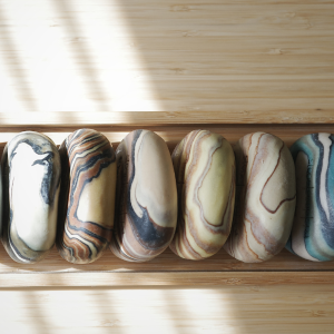 琥珀橙舞 鵝卵石香氛輕柔磨砂皂 334