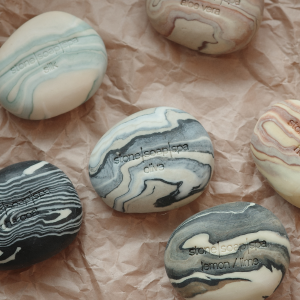 綠野遐思 鵝卵石香氛輕柔磨砂皂 720