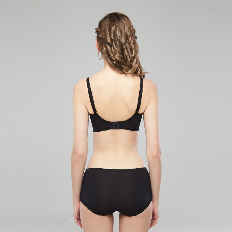 【思薇爾】撩波薔薇天使系列B-E罩抗菌蕾絲集中包覆女內衣(黑色)