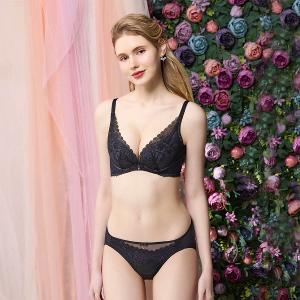 【思薇爾】撩波薔薇天使系列B-E罩抗菌蕾絲集中包覆女內衣(黑色)