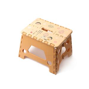 櫻桃小丸子輕巧便攜式防滑摺疊椅