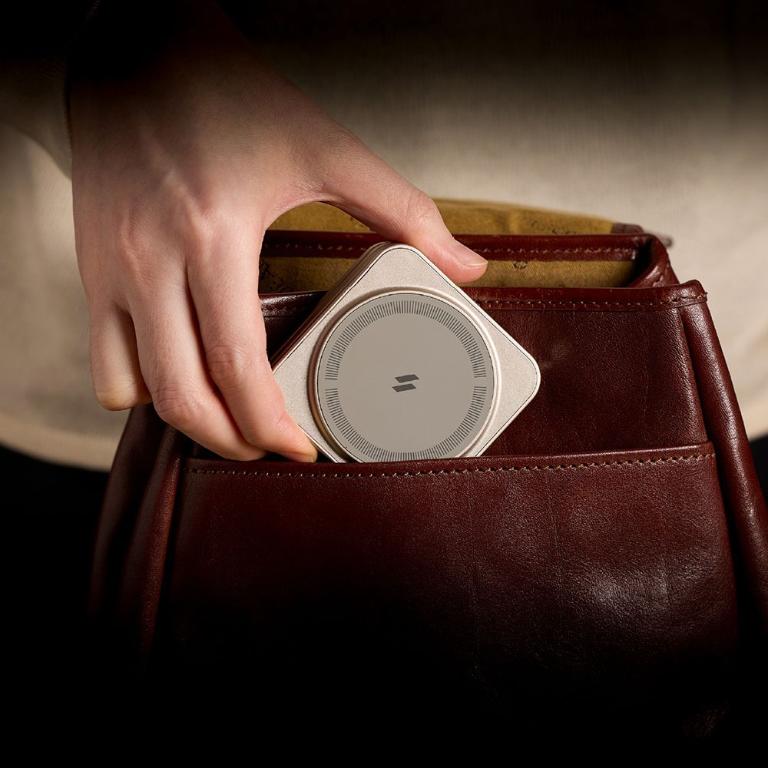 ADAM 亞果元素 Mag 3 Pro Qi2 15W磁吸三用無線充電座