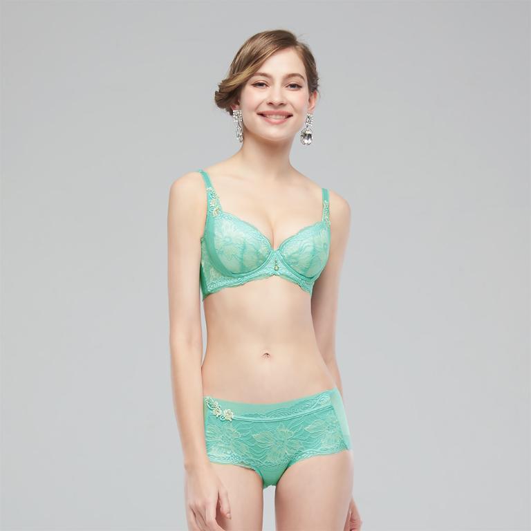 【思薇爾】花菱魅影系列M-XL蕾絲刺繡中低腰平口女內褲(仙湖綠)