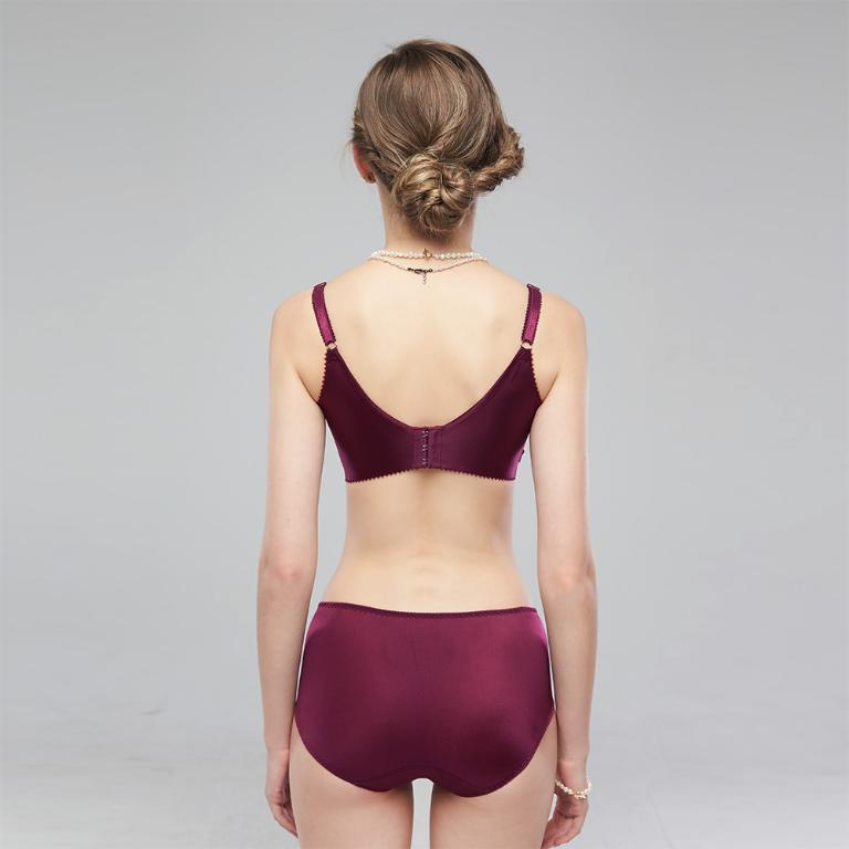 【思薇爾】浮花金萃系列M-XXL蕾絲刺繡中腰三角女內褲(魅紫紅)