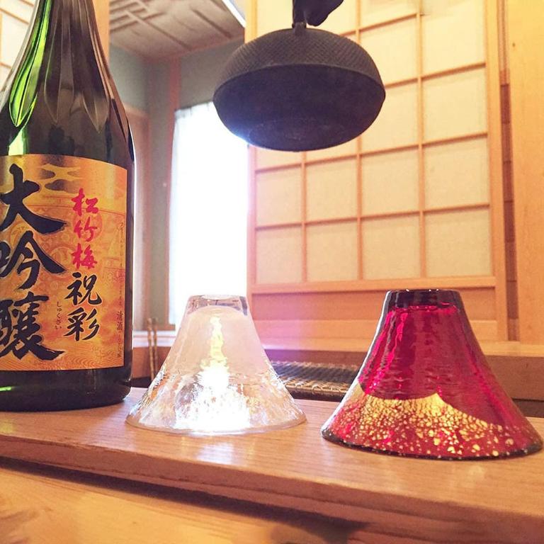 東洋佐佐木 富士山 招福冷清酒杯 二入木製禮盒組-金白.赤金