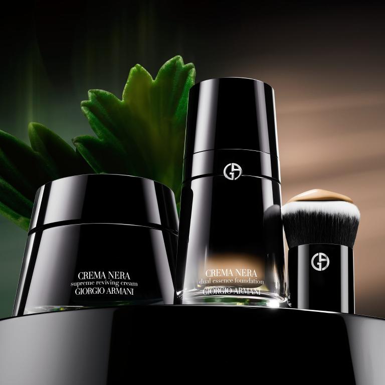 GIORGIO ARMANI 黑曜岩奢光精萃