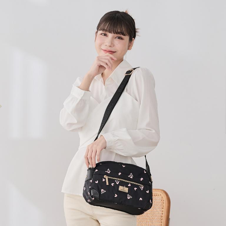 B.S.D.S冰山袋鼠 - 勾心紅妝 - 甜美刺繡圓角造型斜背包 - 心型粉【G070K】