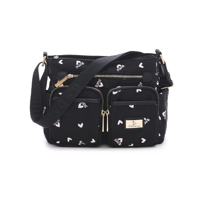 B.S.D.S冰山袋鼠 - 勾心紅妝 - 甜美刺繡多口袋斜背包 - 心型粉【G089K】