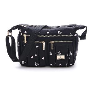 B.S.D.S冰山袋鼠 - 勾心紅妝 - 甜美刺繡造型多層斜背包 - 心型粉【G5035K】