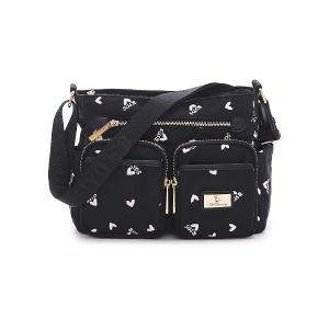 B.S.D.S冰山袋鼠 - 勾心紅妝 - 甜美刺繡多口袋斜背包 - 心型粉【G089K】