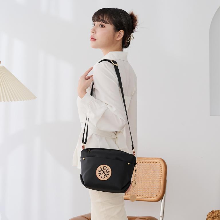 B.S.D.S冰山袋鼠 - 黑色狂想曲 - 古典輕奢造型斜背包 - 駱色黑【S-088K】