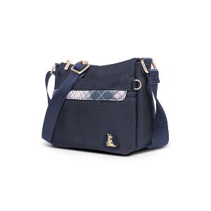 B.S.D.S冰山袋鼠 - 都會名伶 - 英倫風輕量多層斜背包 - 古典藍【K9001B】