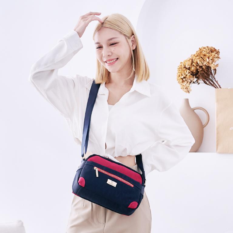 B.S.D.S冰山袋鼠 - 雙色聖代 - 玩色實搭圓角造型斜背包 - 藏青莓【F2507-BP】