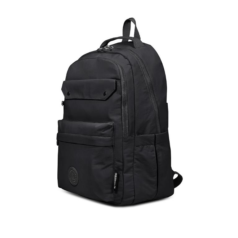 B.S.D.S冰山袋鼠 - 樂活遊記 - 格紋大容量附插袋胸扣後背包 - 黑色【X1250K】