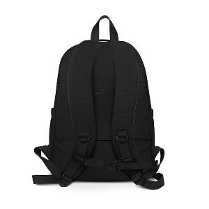 B.S.D.S冰山袋鼠 - 樂活遊記 - 格紋多口袋附插袋胸扣後背包 - 黑色【X1123K】