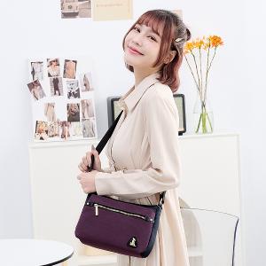 B.S.D.S冰山袋鼠 - 玩色主義 - 雙色輕量多層斜背包 - 野莓黑【9001-KU】