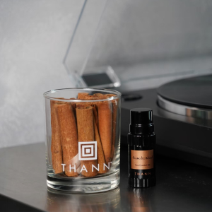 THANN 香木複方精油10ml+肉桂擴香杯