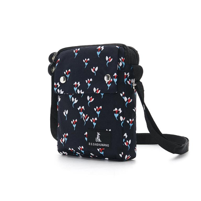 B.S.D.S冰山袋鼠 - 楓糖瑪芝 - 直立雙層斜背小包 - 花卉黑【129-3KF】