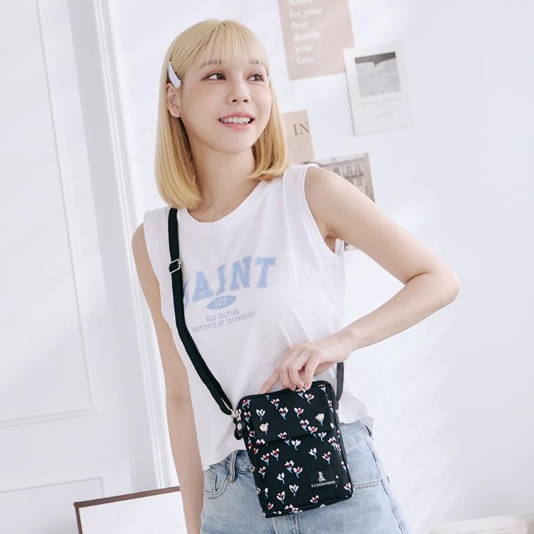 B.S.D.S冰山袋鼠 - 楓糖瑪芝 - 直立雙層斜背小包 - 花卉黑【129-3KF】