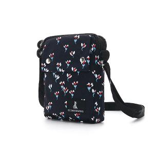B.S.D.S冰山袋鼠 - 楓糖瑪芝 - 直立雙層斜背小包 - 花卉黑【129-3KF】