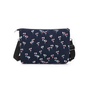 B.S.D.S冰山袋鼠 - 楓糖瑪芝 - 橫式三層斜背小包 - 花卉黑【003KF】