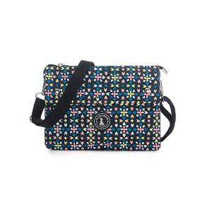 B.S.D.S冰山袋鼠 - 楓糖瑪芝 - 橫式三層斜背小包 - 萬花筒【003XF】