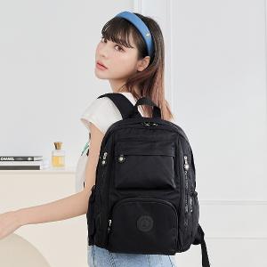 B.S.D.S冰山袋鼠 - 時光旅人 - 知性大容量附插袋後背包 - 黑色【B060-2K】