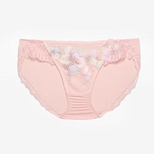 莎露-優雅系列 M-LL中低腰三角褲(山茶粉) 搭配內褲