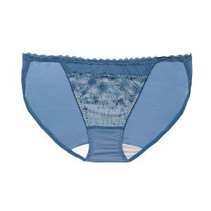 莎薇-SAVVY21 M-LL中低腰細帶三角褲(藍) 搭配內褲