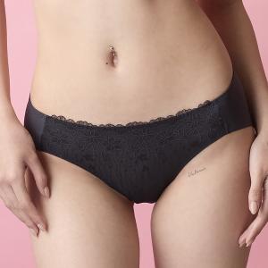 莎薇-SAVVY21 M-LL中低腰三角褲(黑) 搭配內褲