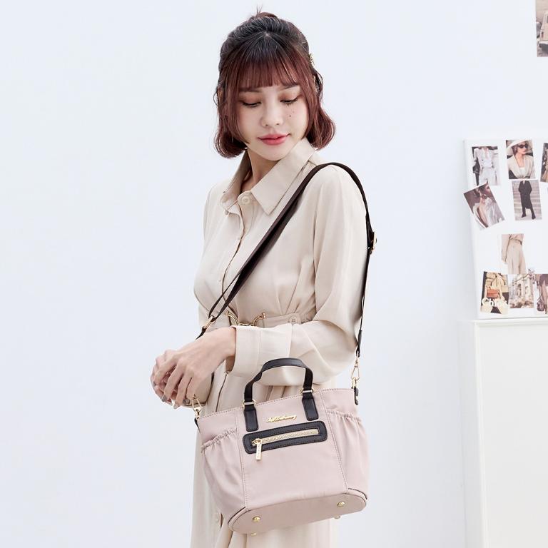 B.S.D.S冰山袋鼠 - 知性巴黎 - 優雅美學手提兩用微笑包 - 奶茶杏【J2028-C】