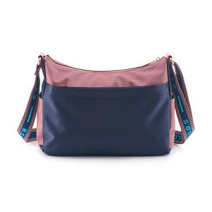B.S.D.S冰山袋鼠 - 非常莓好 - 織帶拼接休閒輕量斜背包 - 甜粉藍【7007-BP】