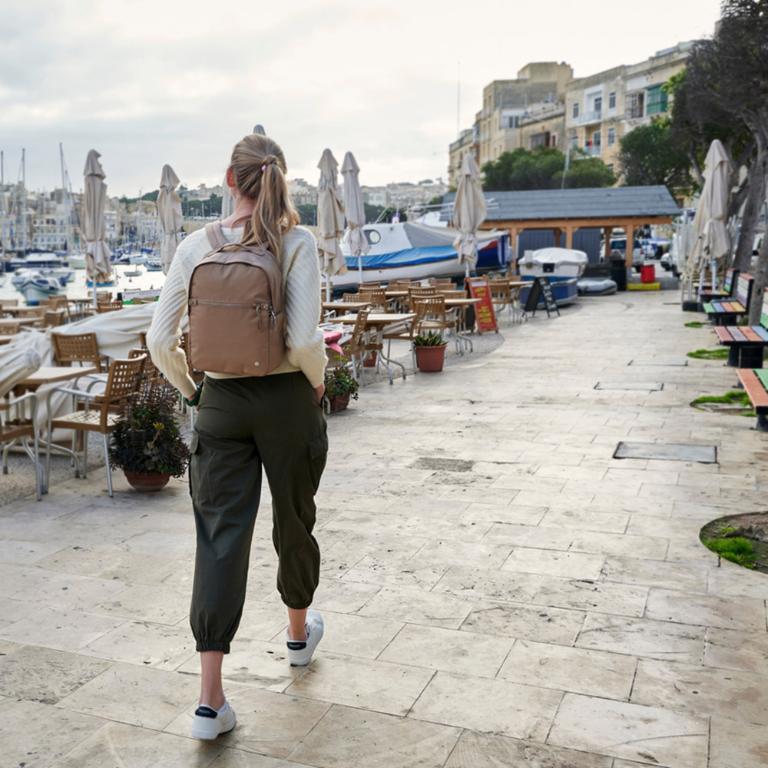 Pacsafe W 防盜後背包10L-褐色