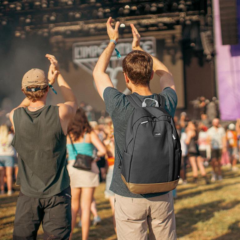 Pacsafe Go隨行防盜後背包25L-沁心藍