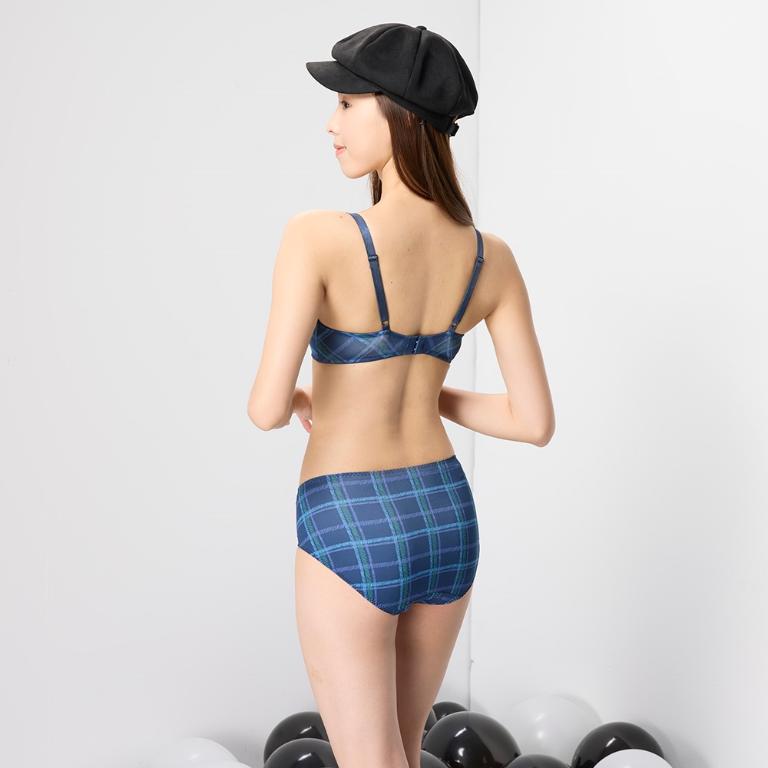 嬪婷-FTC舒適鋼圈 D罩杯內衣(學院藍) 